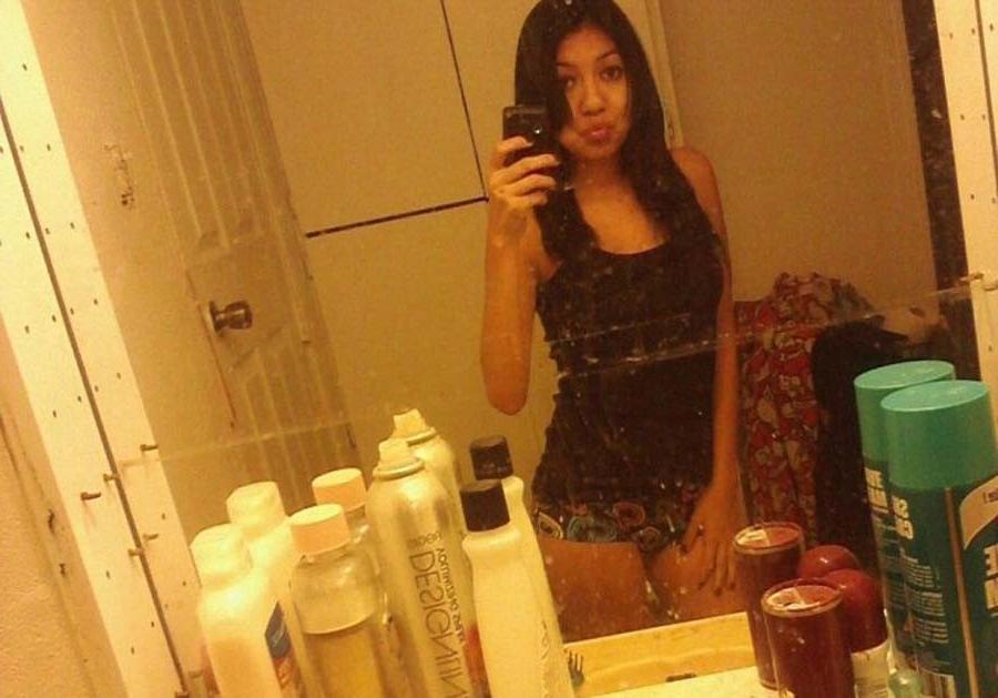 16P Nice gallery of fine sexy amateur Spanish senoritas