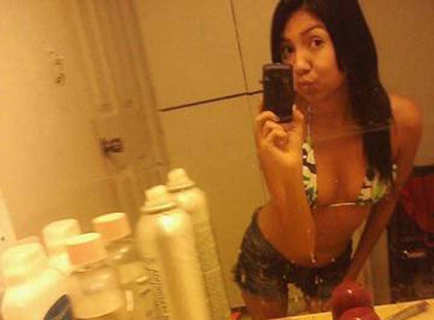 16P Nice gallery of fine sexy amateur Spanish senoritas