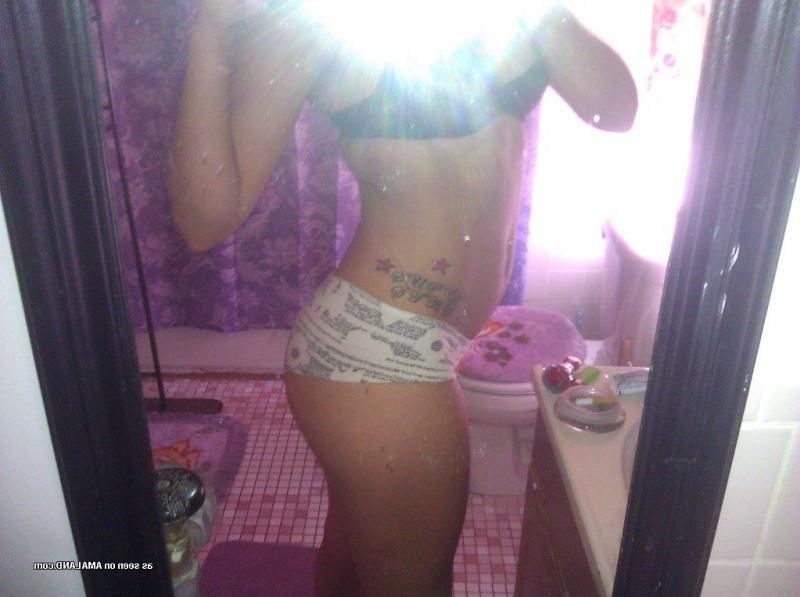 16P Photos of a gorgeous sexy hot-assed Spanish chick