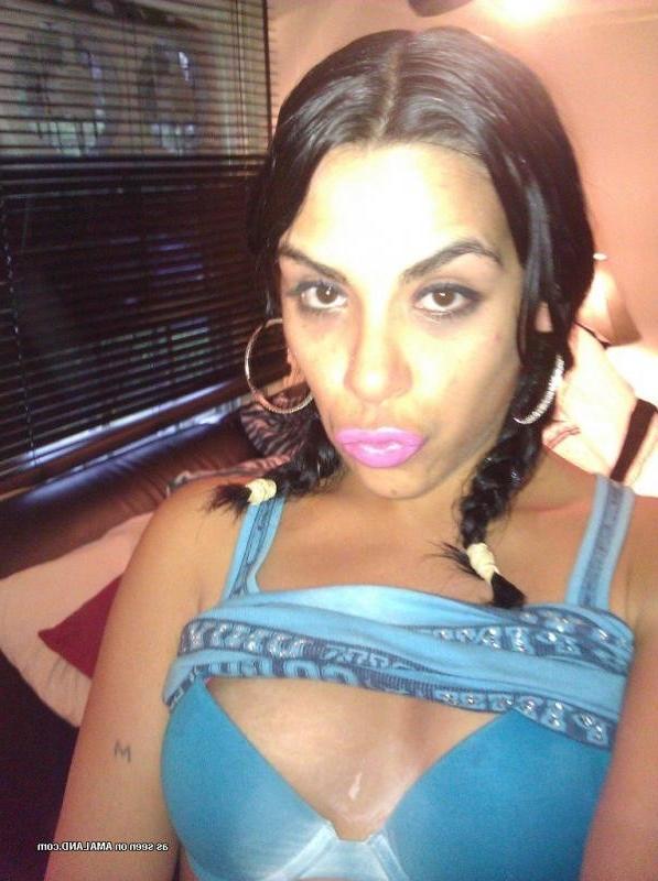 16P Photos of a gorgeous sexy hot-assed Spanish chick