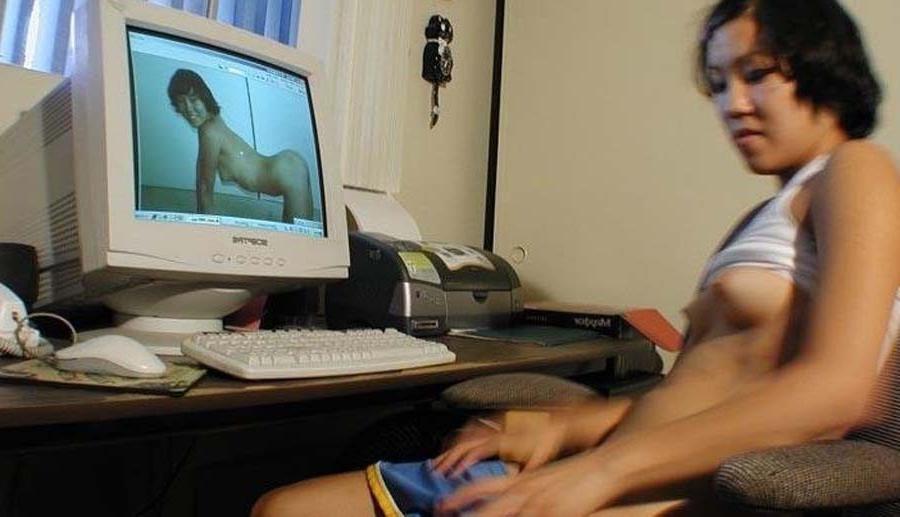 16P Picture selection of a horny amateur webcam babe masturbating 