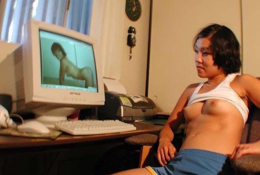 16P Picture selection of a horny amateur webcam babe masturbating 