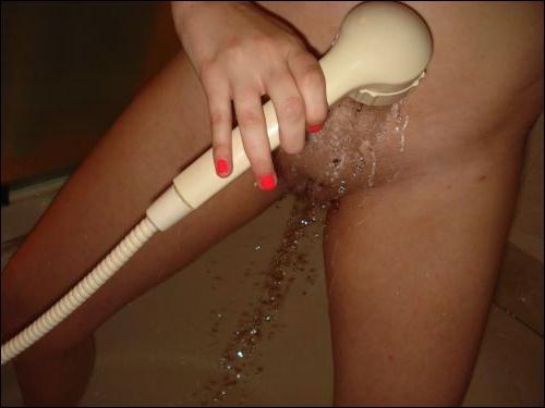 16P Kinky babe masturbating without showing her face by using different household it