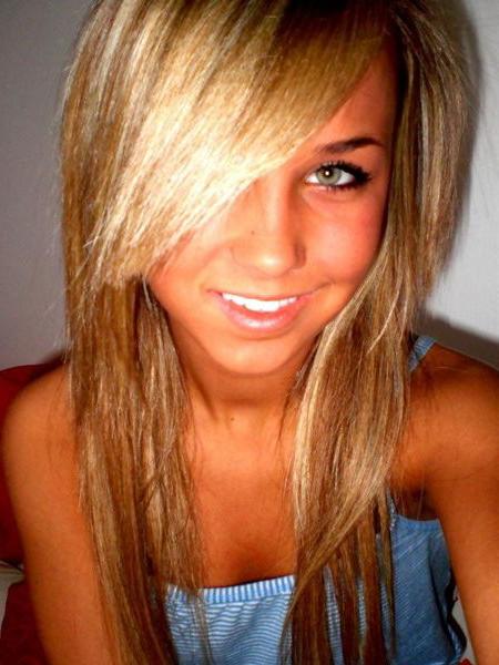 15P Horny emo teen girlfriends in selfshot pics