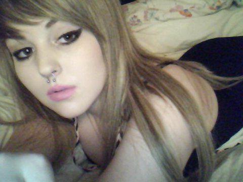 15P Horny emo teen girlfriends in selfshot pics
