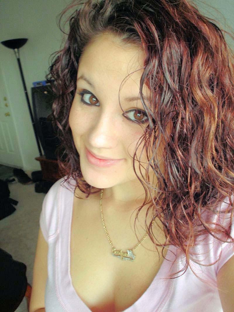 16P Andrea's perky tits and smooth pussy