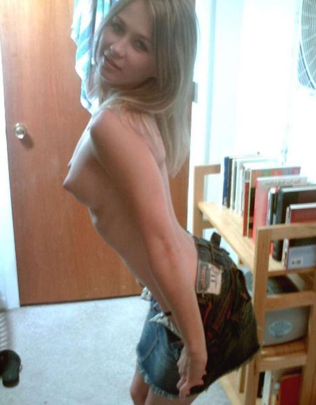 15P Cam-crazy teen vixens