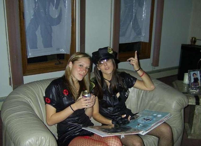 16P Amateur pics of horny girls being caught doing nasty things