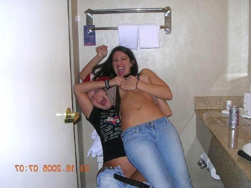 16P Amateur pics of horny girls being caught doing nasty things