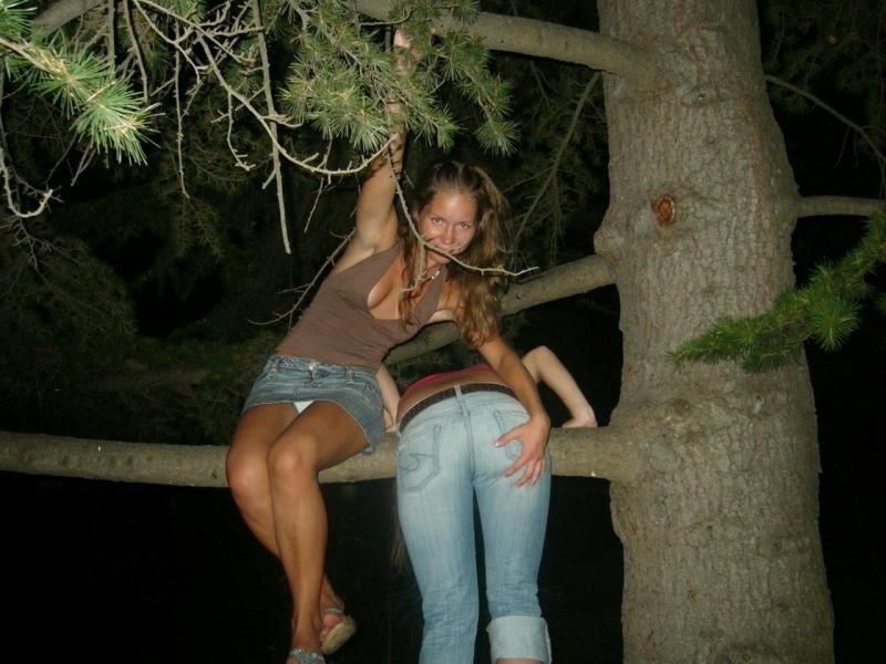 16P Amateur pics of horny girls being caught doing nasty things