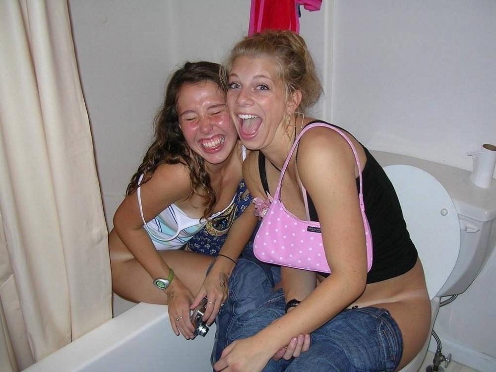 16P Amateur pics of horny girls being caught doing nasty things