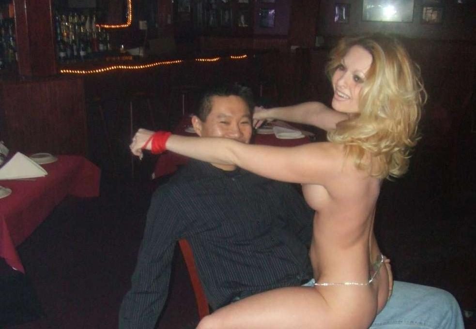 16P Amazing hot and sexy girls are caught on amateur video cam
