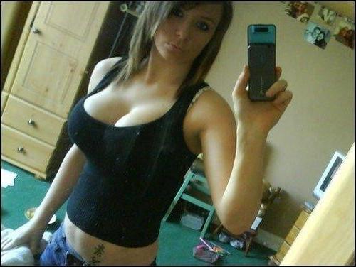15P Unsuspecting busty girls caught topless
