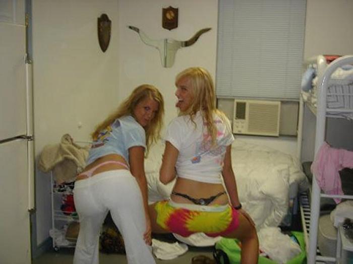 16P Amateur pics of horny girls being caught doing nasty things