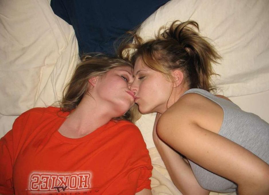11P Amateur pics of horny girls being caught doing nasty things