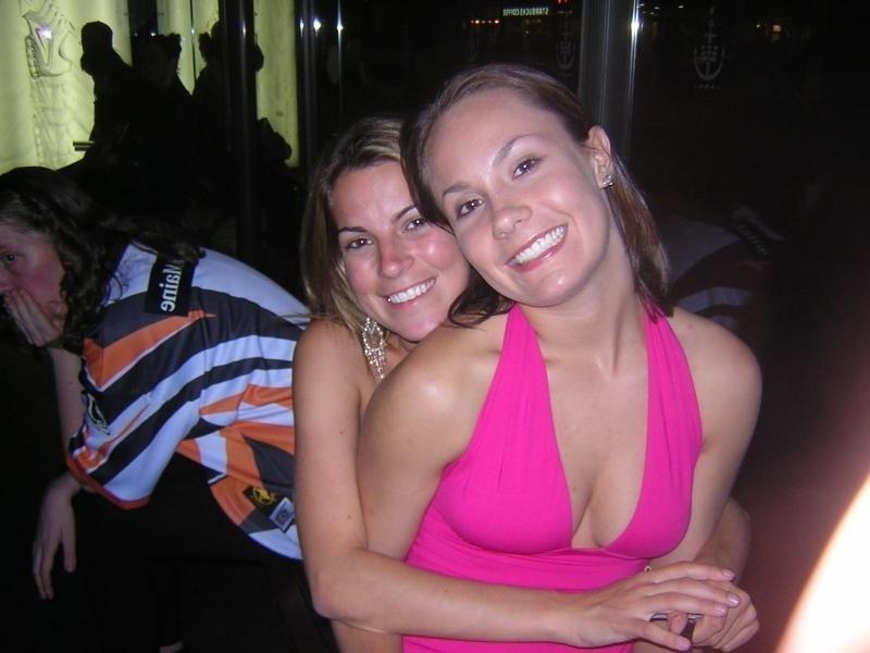 16P Amazing hot and sexy girls are caught on amateur video cam