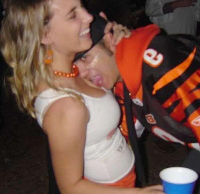 16P Amateur pics of horny girls being caught doing nasty things