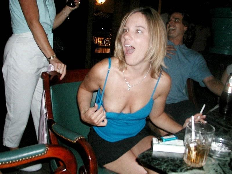 16P Amateur pics of horny girls being caught doing nasty things
