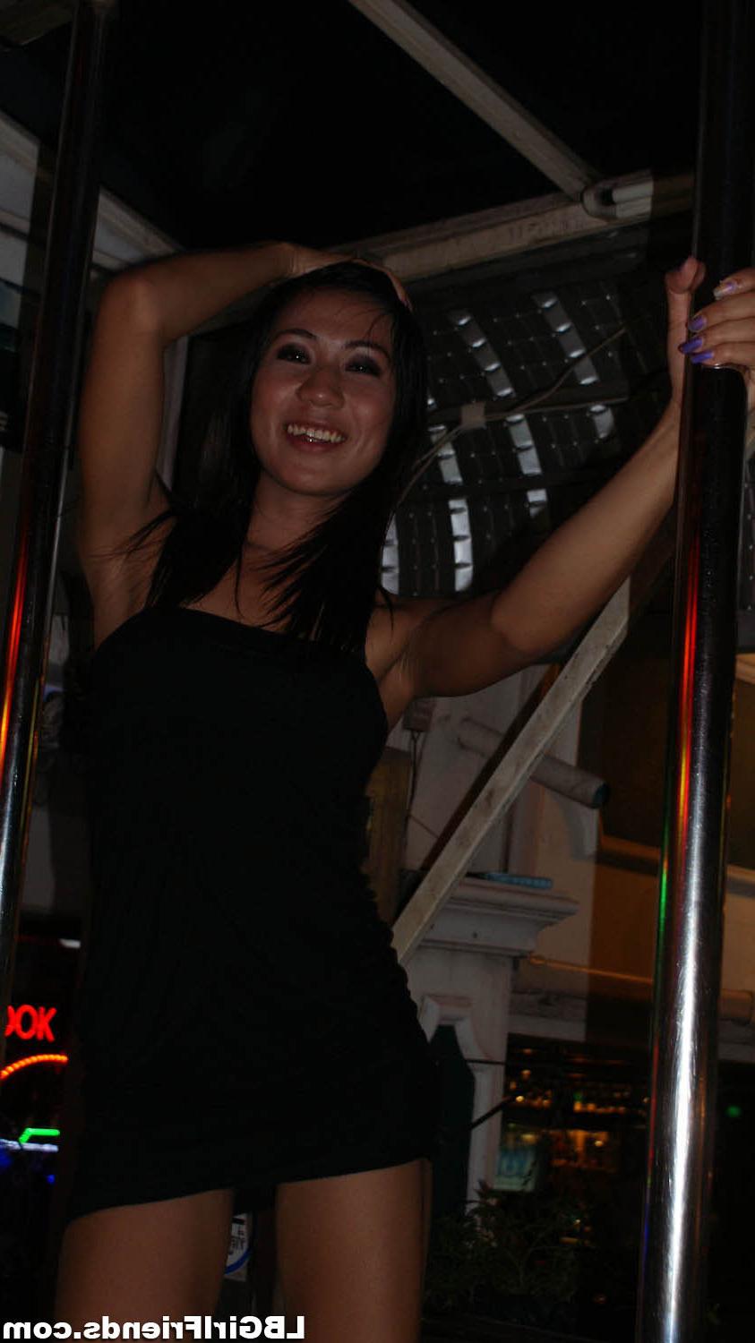 14P Real Bangkok Shemale Girlfriends Public Exposure