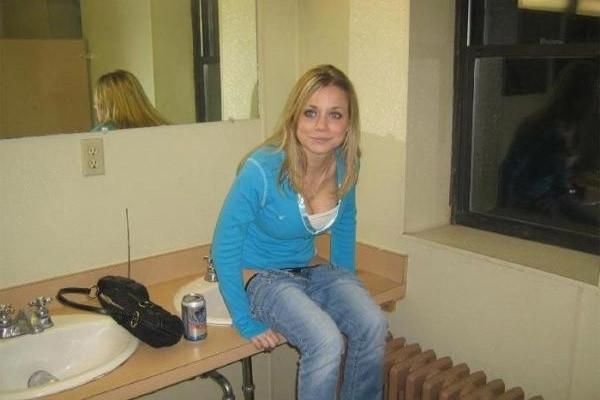 16P Amateur pics of horny girls being caught doing nasty things