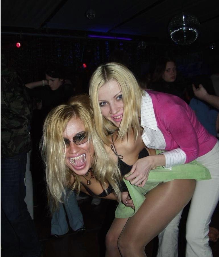 16P Amateur pics of horny girls being caught doing nasty things