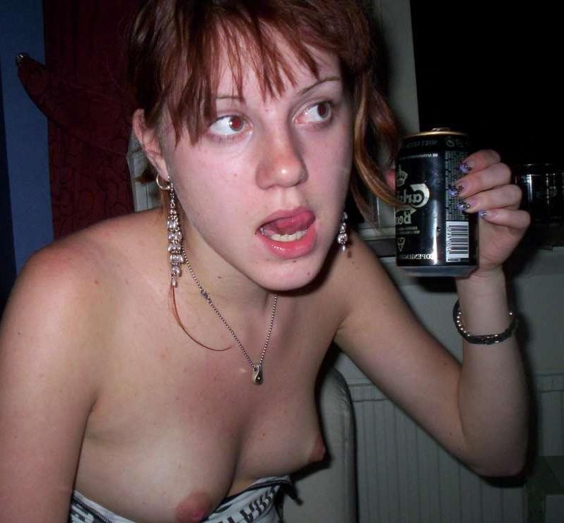 16P Amateur pics of horny girls being caught doing nasty things