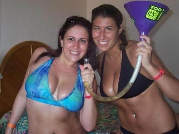 16P Amateur pics of horny girls being caught doing nasty things