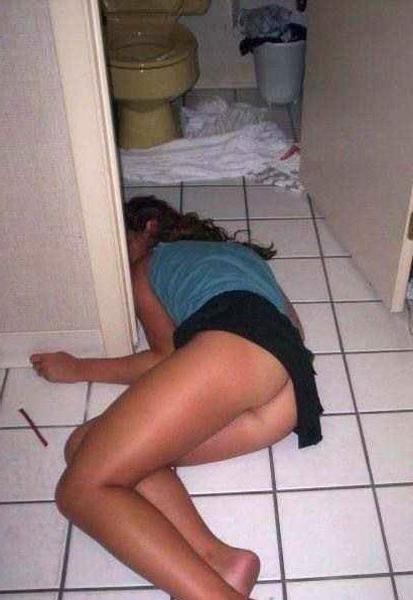 16P Amateur pics of horny girls being caught doing nasty things