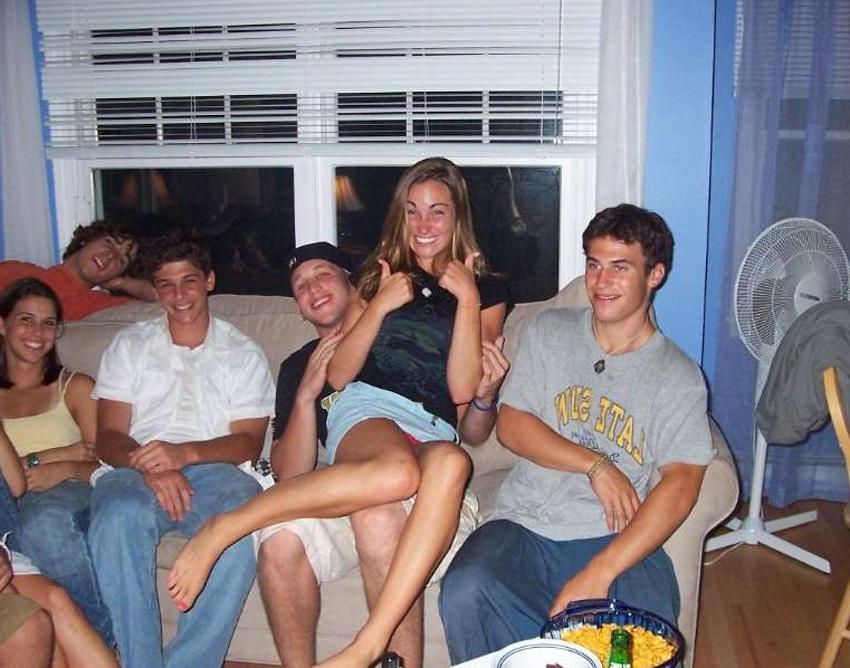 16P Amateur pics of horny girls being caught doing nasty things