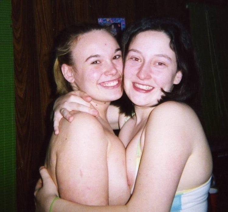 16P Amazing hot and sexy girls are caught on amateur video cam
