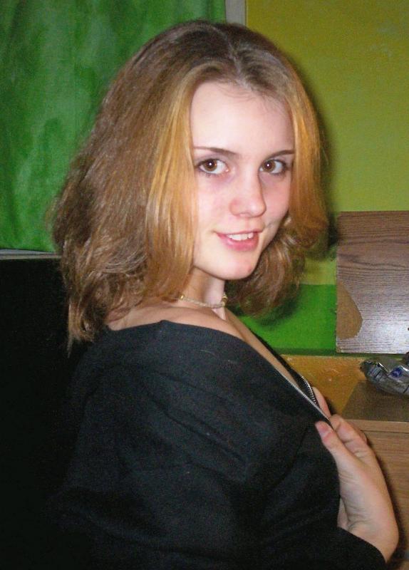 16P Hot closeup pictures of wet amateur snatch