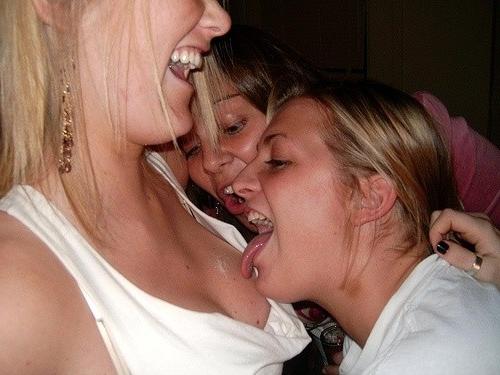 16P Amateur pics of horny girls being caught doing nasty things