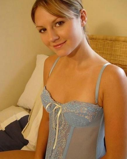 16P Amatuer pics of horny girls being caught doing nasty things
