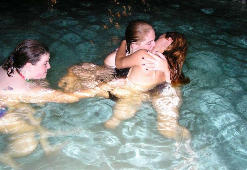 16P Hot bodied strangers give ramrods to drunk party girls