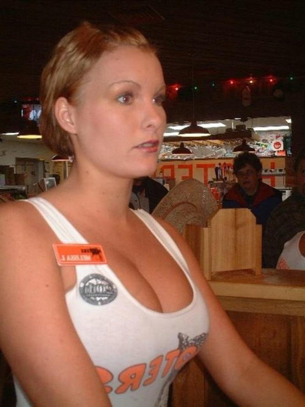 16P Hot naked babes making good use of their camera phones