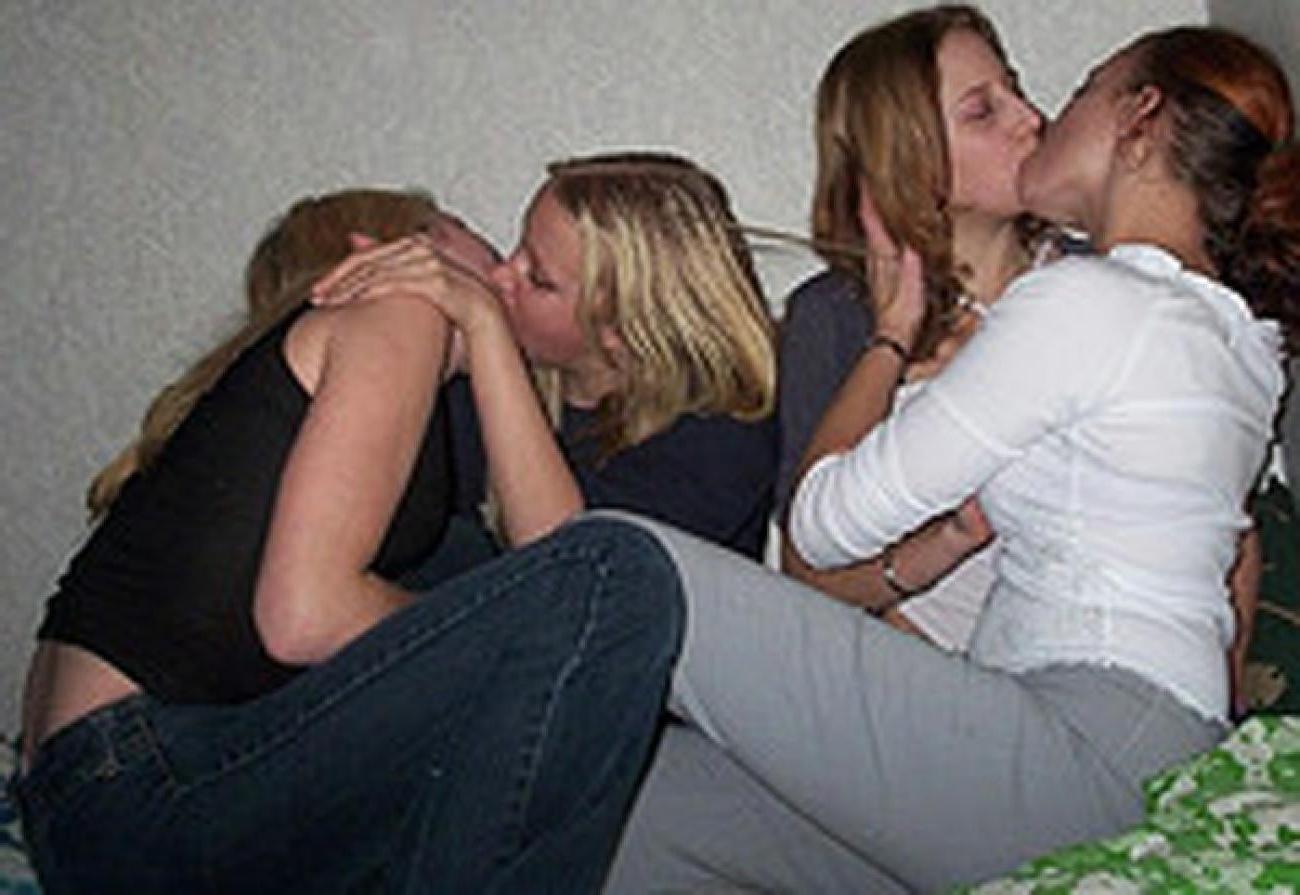 15P Couple of pictures of drunk and kinky bitches