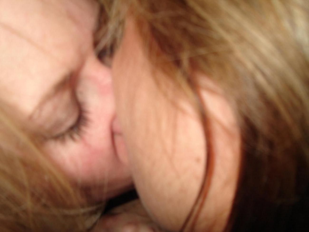 15P Couple of pictures of drunk and kinky bitches