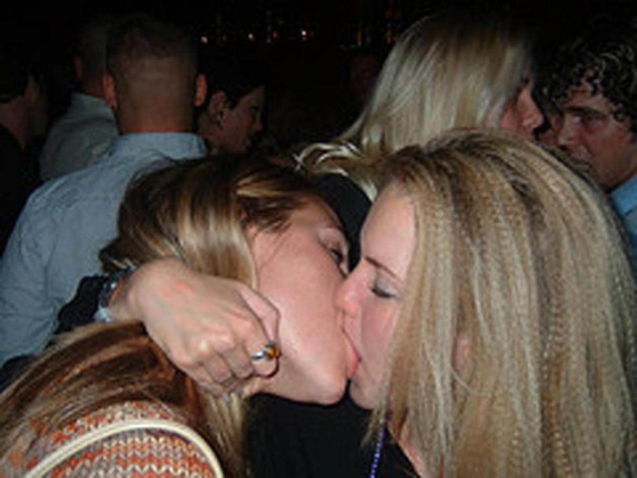 15P Couple of pictures of drunk and kinky bitches
