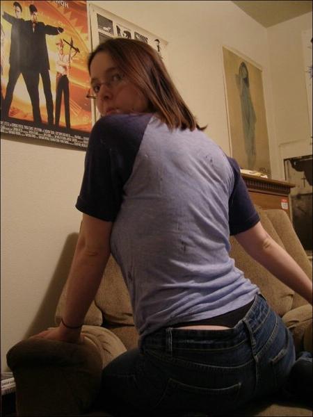 16P Hot naked babes making good use of their camera phones