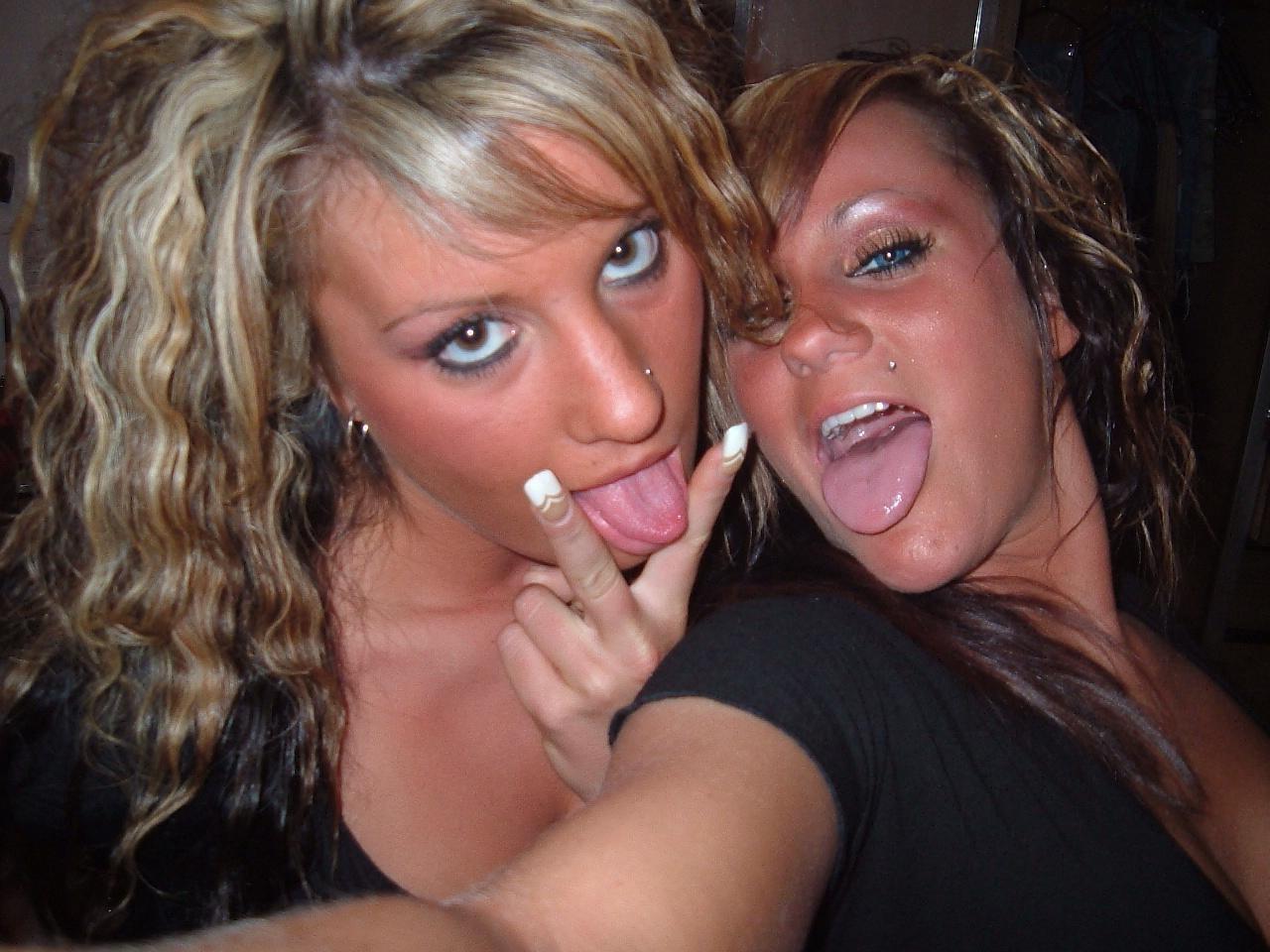 20P Naughty Girlfriends Exposing Their Perky Titties