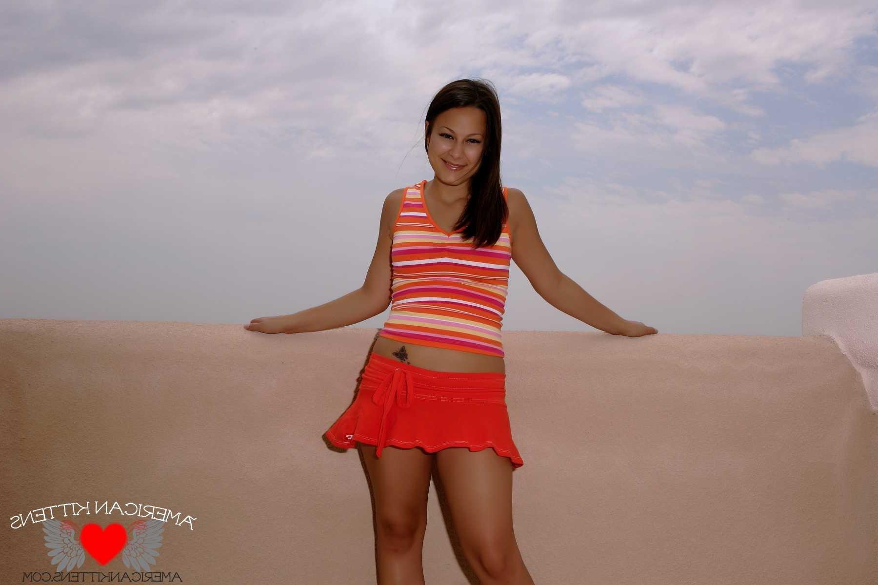 18P Daisy mini skirt and pink panties