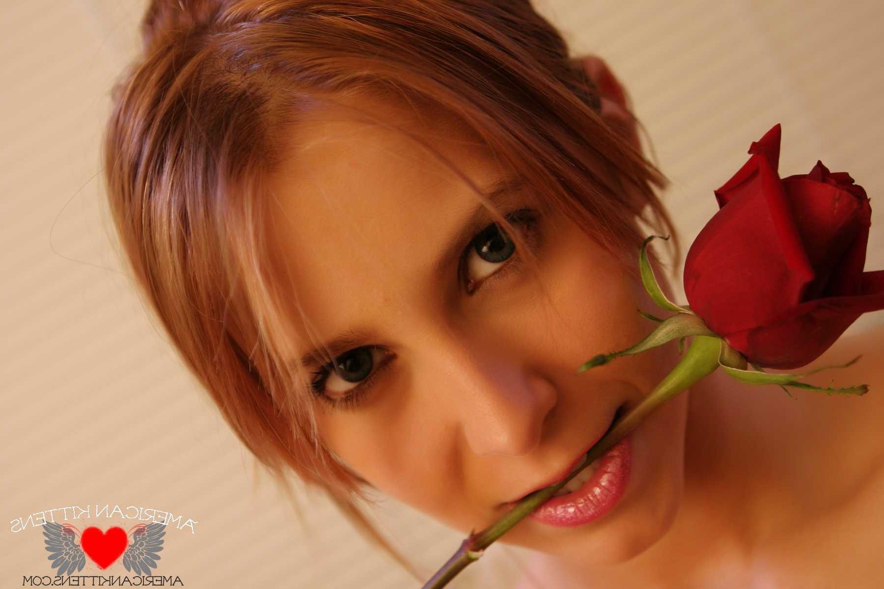 18P Jennifer gets naked