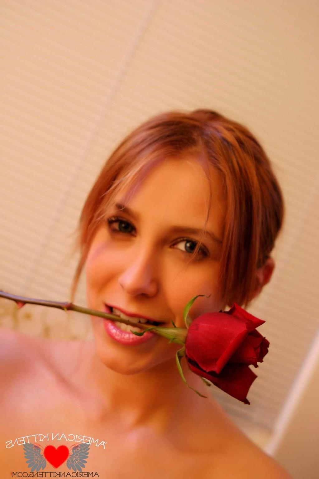 18P Jennifer gets naked