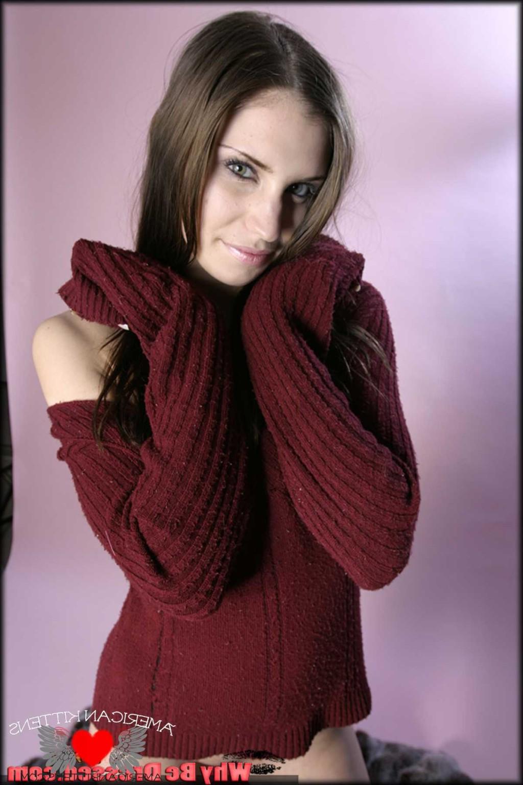 18P Bridget sweater