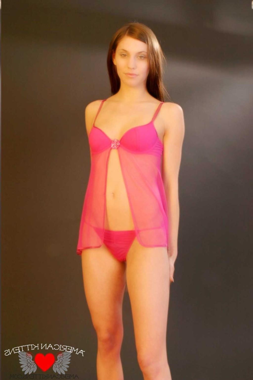 18P Bridget pretty in pink