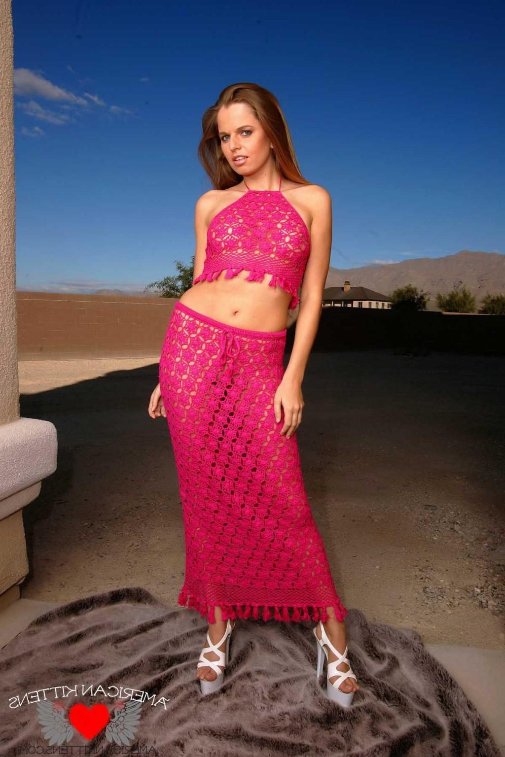 18P Ashton Pretty in Pink wow she really is and outside her skin just glows lets wat