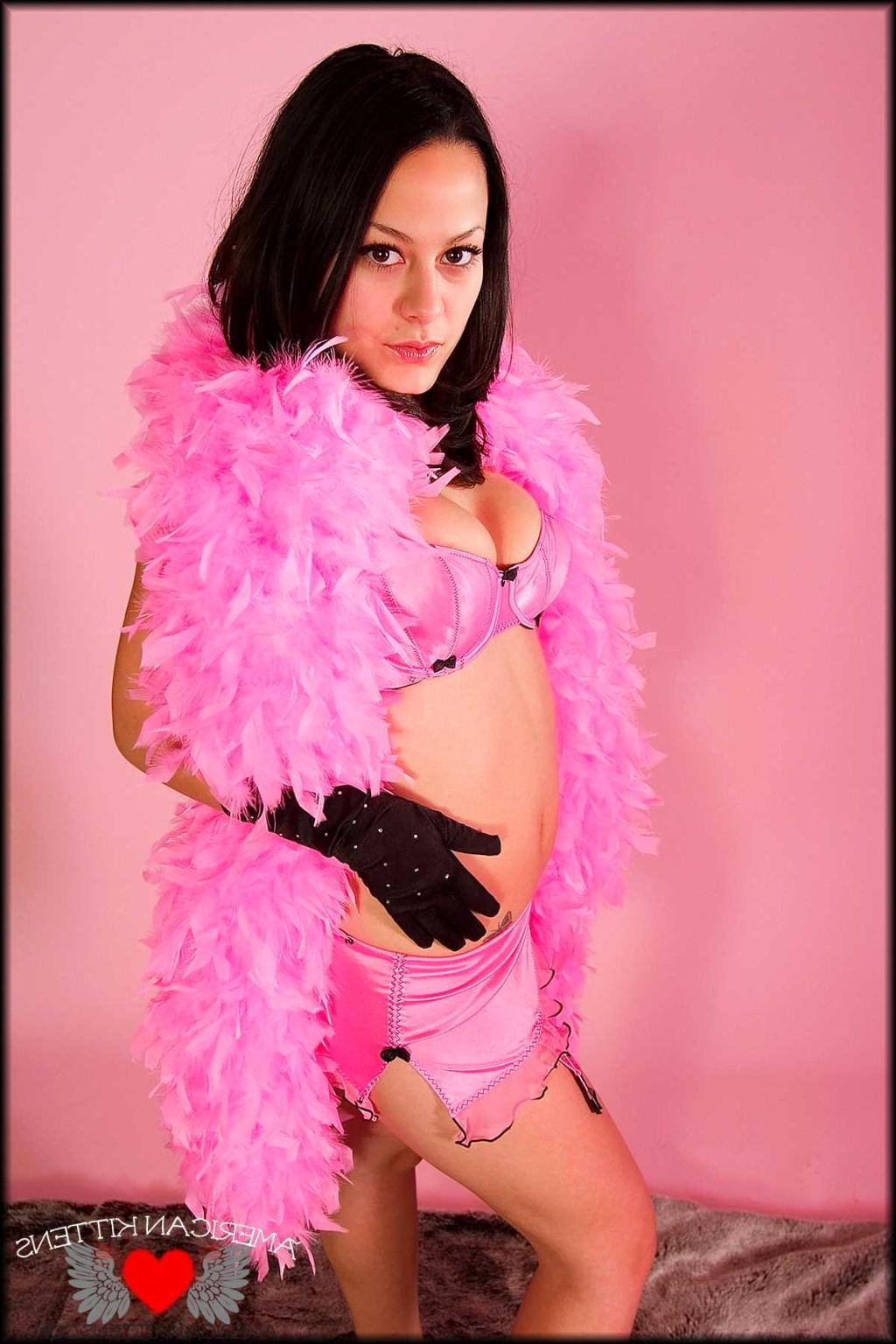 18P Daisy is so pretty in pink and I love the feather boa Daisy looks so hot