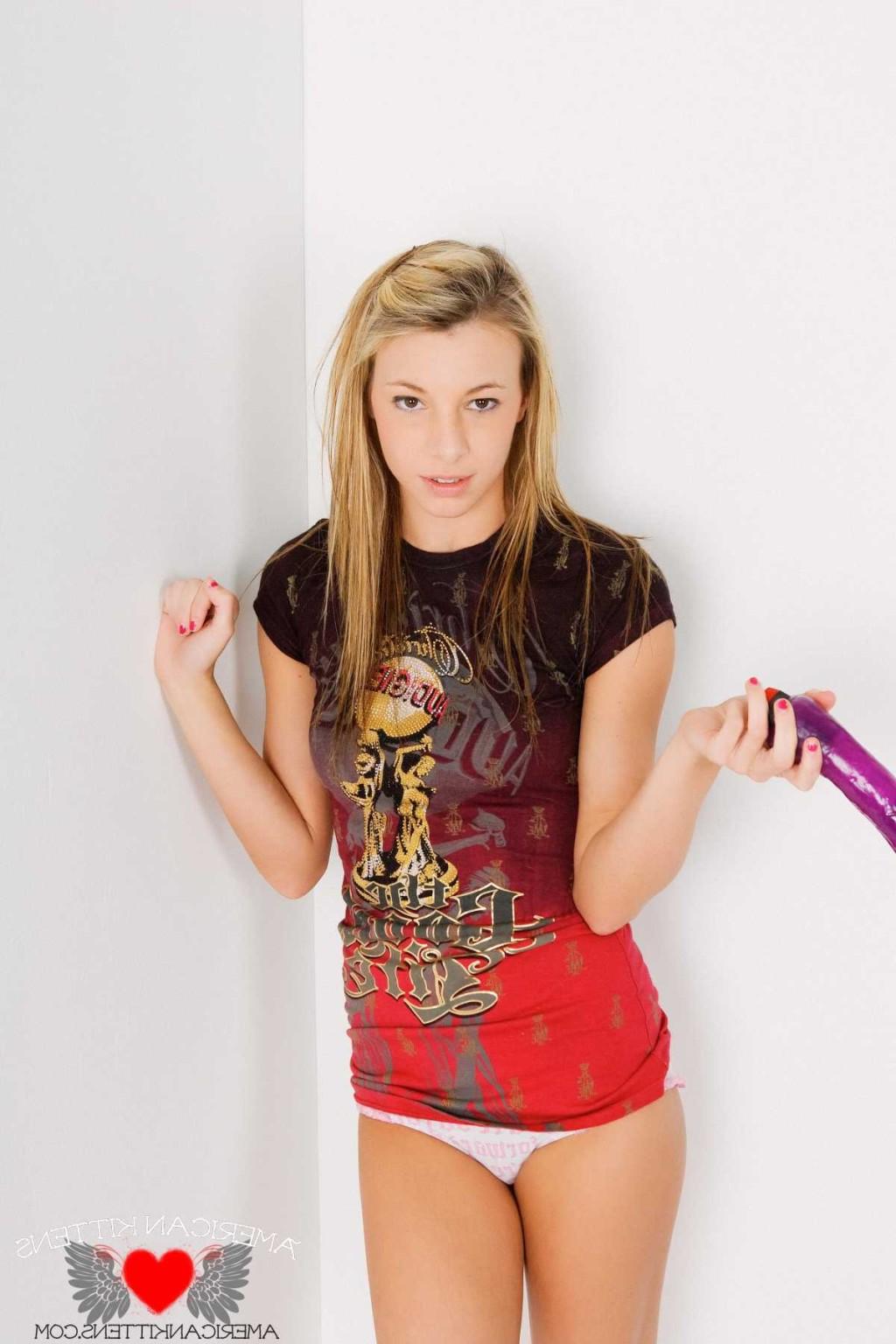 18P Watch Kayden Love masturbate with this huge purple toy