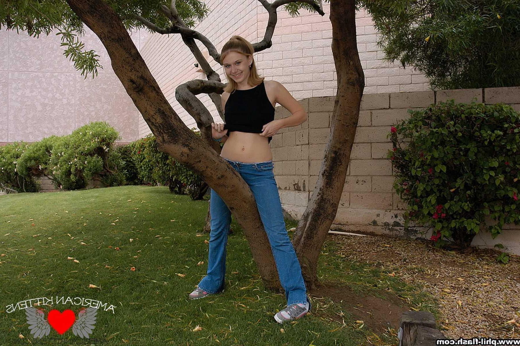 18P Ashlee out and about