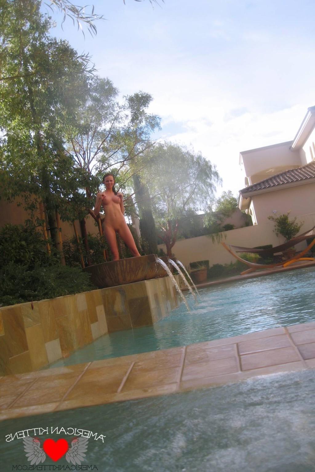 18P Kayden Love hot tub